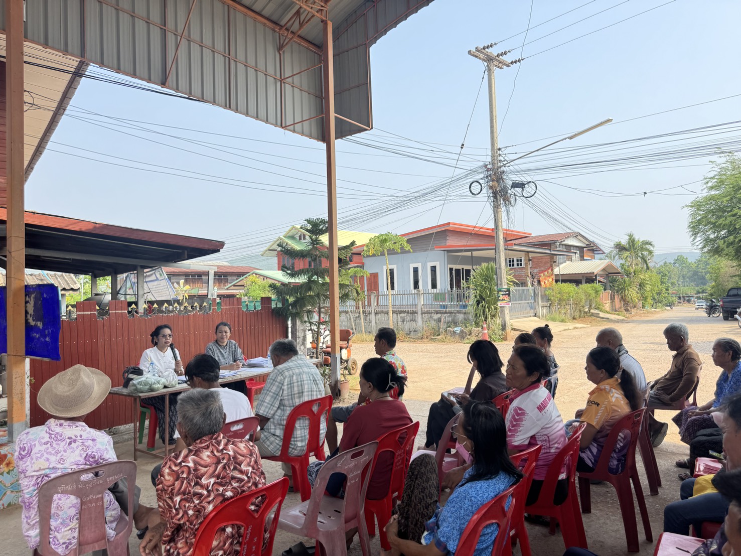 พช.โคกโพธิ์ไชย : ลงพื้นที่ติดตามโครงการแก้ไขปัญหาความยากจน (กขคจ.) บ้านซับแดง หมู่ที่ 5 ตำบลซับสมบูรณ์