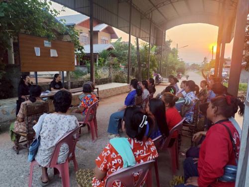 พช.โคกโพธิ์ไชย : ลงพื้นที่ติดตามการดำเนินงานกองทุนแก้ไขปัญหาความยากจน (กข.คจ.) บ้านนาตับเต่า หมู่ที่ 4 ตำบลซับสมบูรณ์